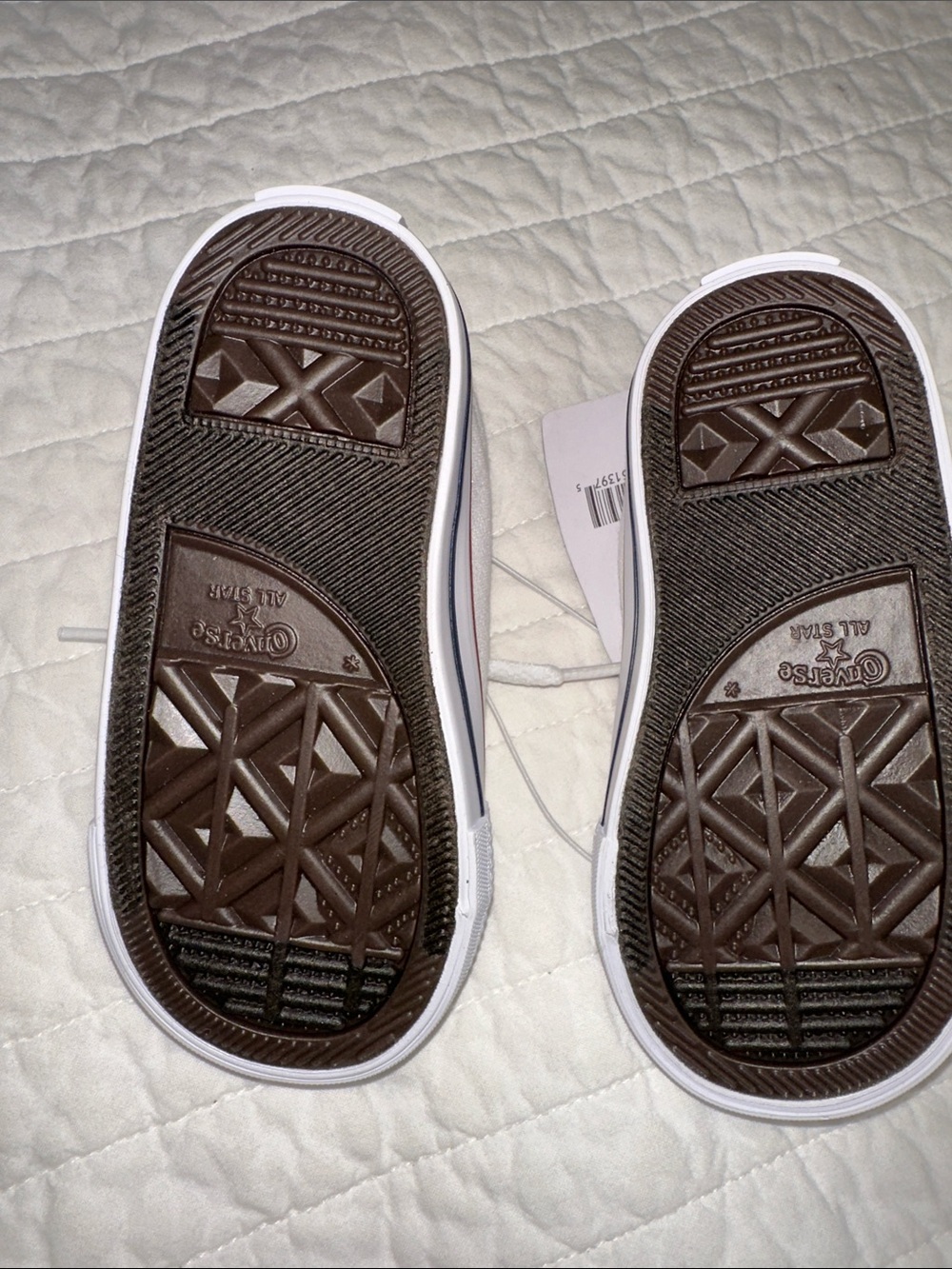 Converse Kids White Low Top Sneakers with Red Trim NWT - Picture 3 of 5